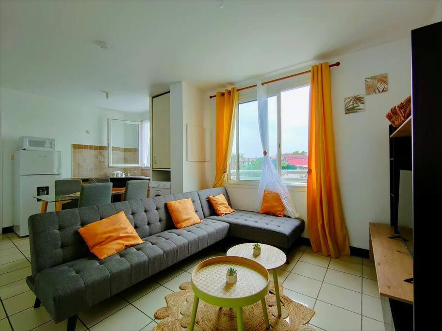 Appartement T2 - Sainte-Marie - 10 Min De L'Aeroport Exterior foto